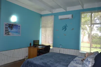 4 Bedroom House with Granny Flat and Borehole